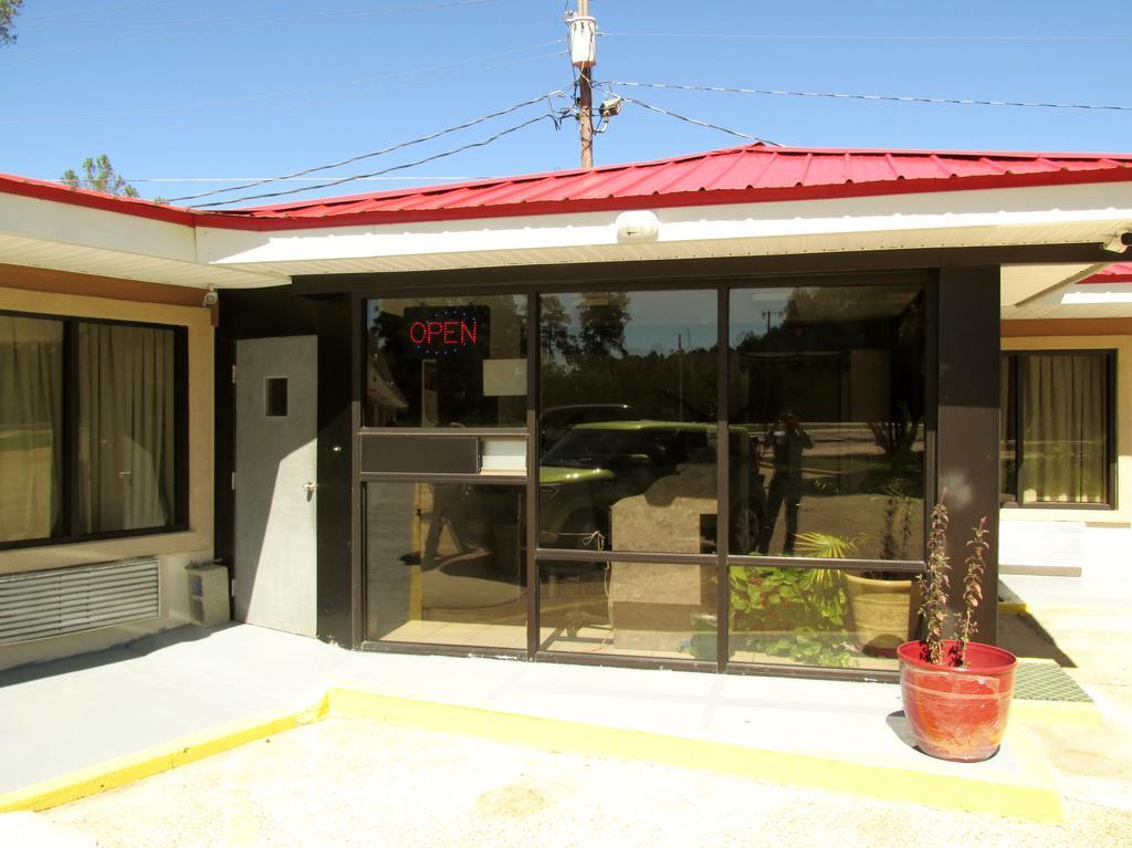Country Inn Motel Oakdale Buitenkant foto